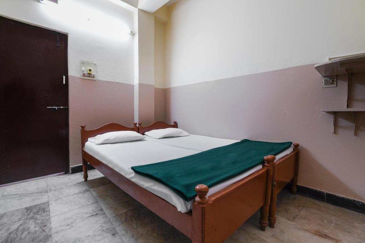 Spot On Sri Sai Lohith Lodge Near Snow World Secundurabad Екстериор снимка