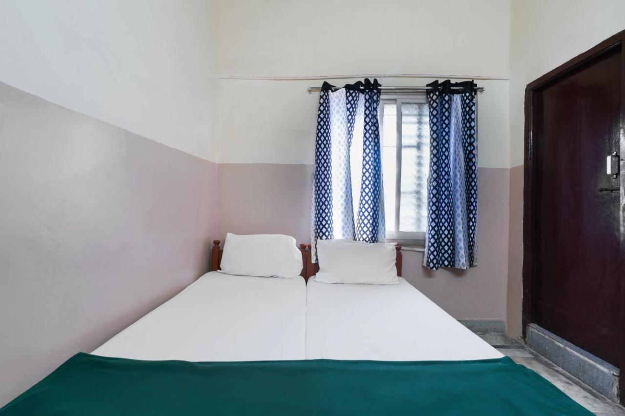 Spot On Sri Sai Lohith Lodge Near Snow World Secundurabad Екстериор снимка
