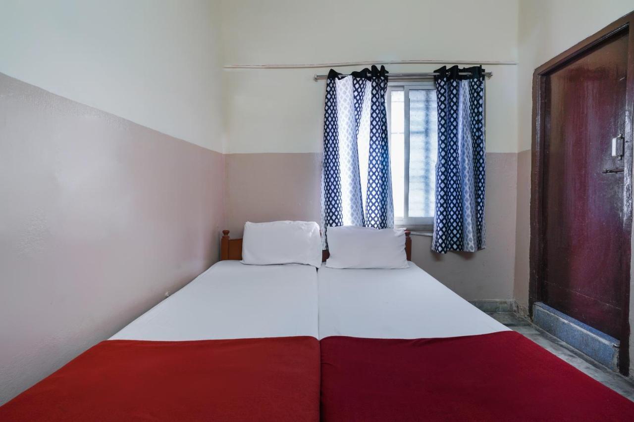 Spot On Sri Sai Lohith Lodge Near Snow World Secundurabad Екстериор снимка